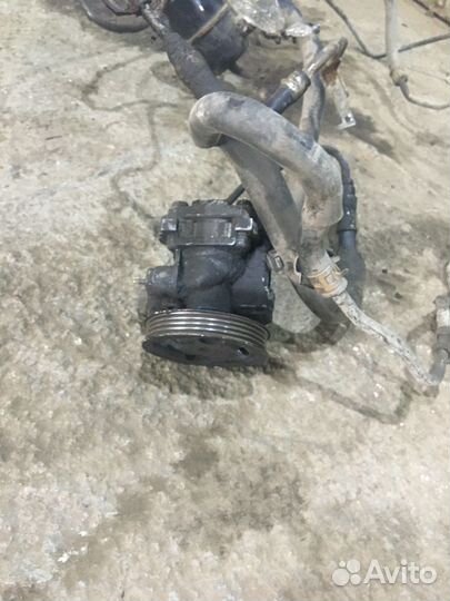 Насос гидроусилителя Mitsubishi Pajero/Montero