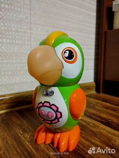 Говорящий электронный попугай