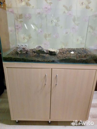 Освещение и тумба для аквариума