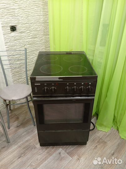 Электро плита с духовкой Siemens