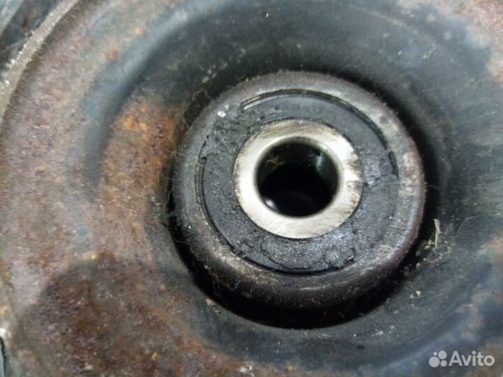 Чашка опоры амортизатора передняя левая Subaru Forester 1 (SF)