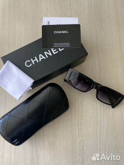 Солнцезащитные очки женские брендовые