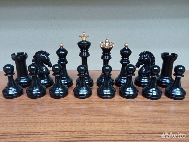 Шахматные фигуры деревянные