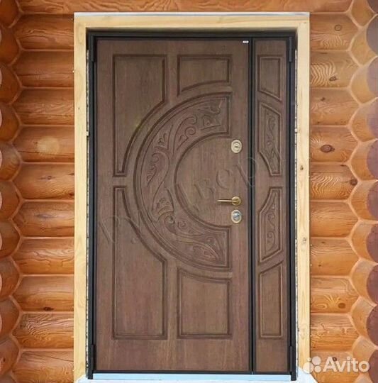 Полуторная входная металлическая дверь для улицы