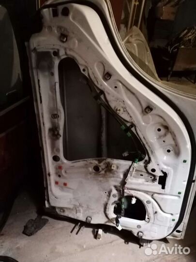 Дверь Toyota Mark 2 jzx90 (задняя правая)