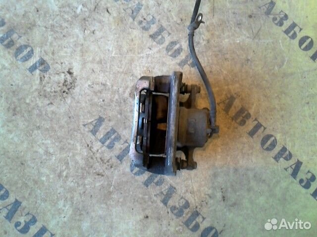 Суппорт передний левый Toyota Rav4 30 2006-2013