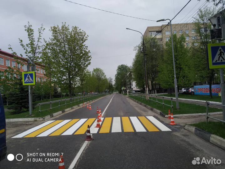 Дорожная разметка, ручные бригады