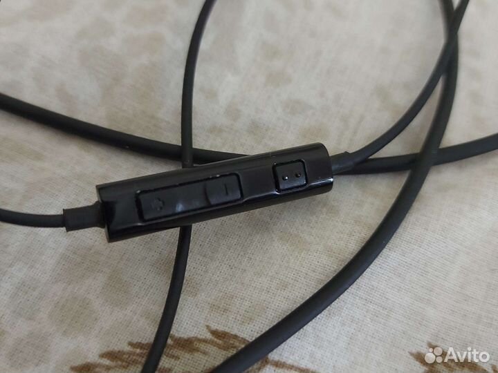 Проводные наушники samsung