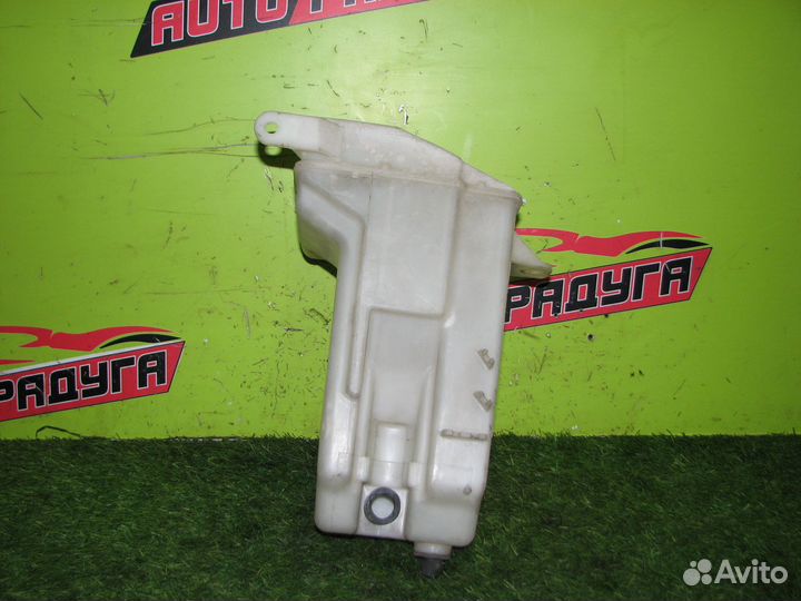 Бачок омывателя toyota CXM10G,SXM10G, SXM15G gaia