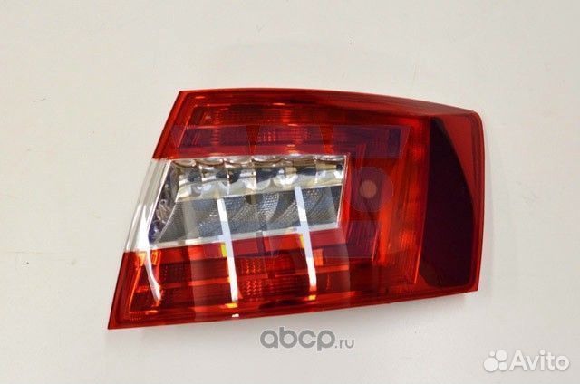 Фонарь задний правый Skoda Octavia A7