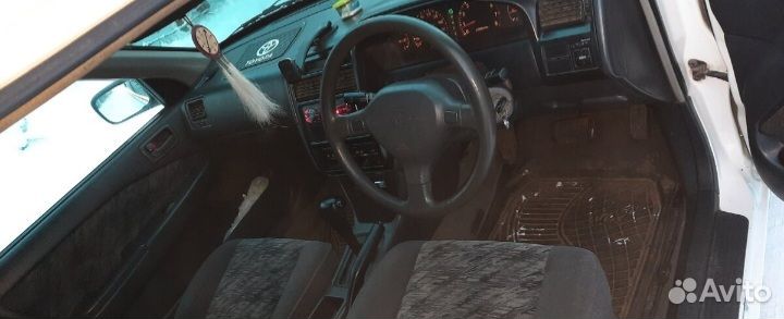 Toyota Carina 1.8 AT, 1997, битый, 155 000 км