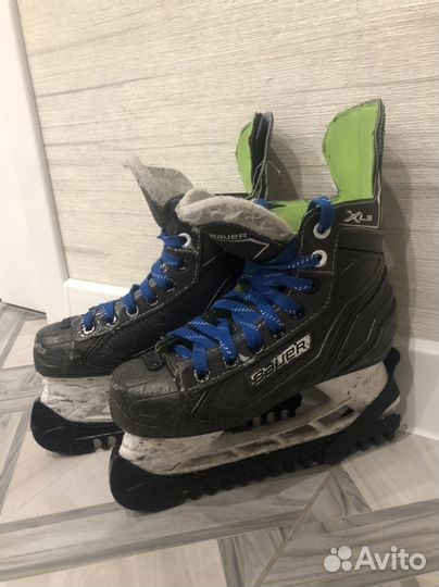 Хоккейные коньки bauer