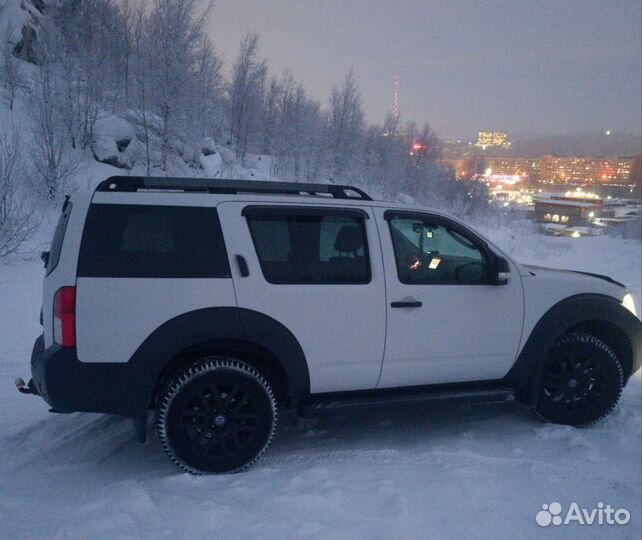 Nissan Pathfinder 2.5 AT, 2012, 210 100 км