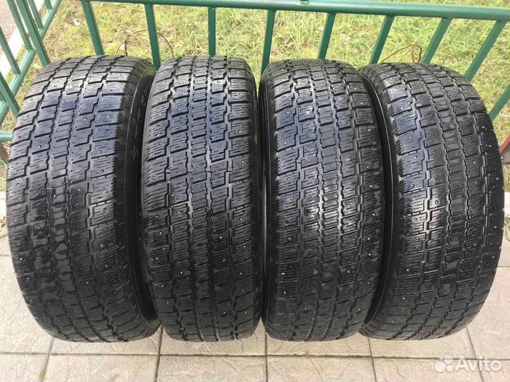 Cooper Weather-Master S/T 2 225/65 R17