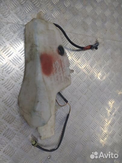 Бачок омывателя лобового стекла Renault Scenic 1