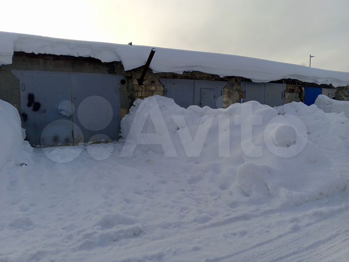 Гараж, > 30 м²