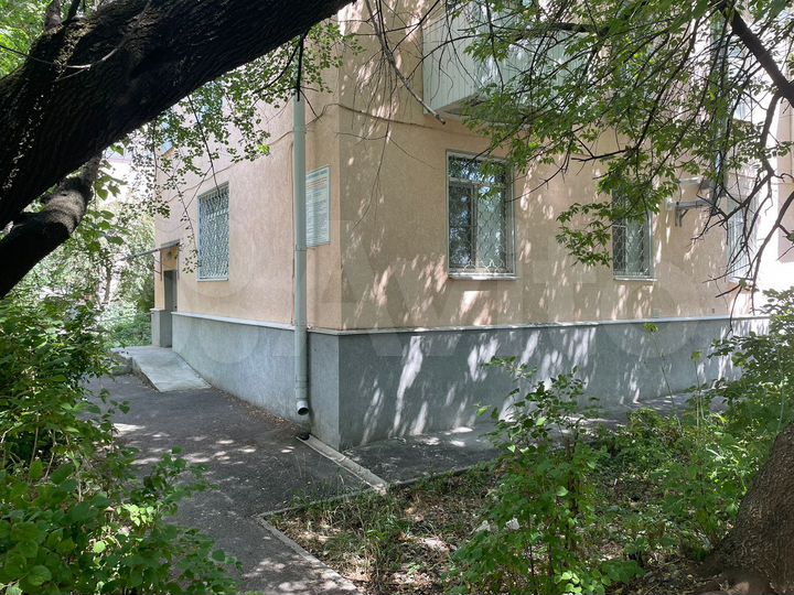 2-к. квартира, 42 м², 1/2 эт.