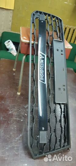 Решетка радиатора (нижняя) Митсубиси Паджеро Спорт