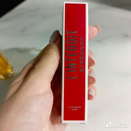 Givenchy l'interdit rouge 12,5 мл