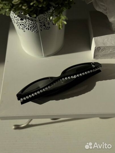 Новые солнечные очки Chanel