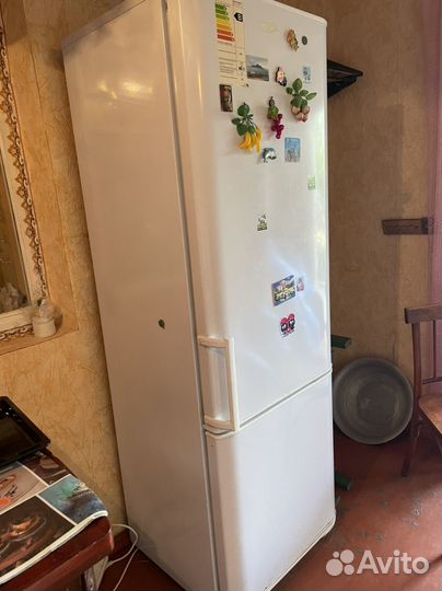 Холодильник Бирюса