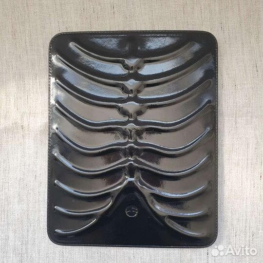 Чехол SwitchEasy для планшета. Дизайн рентген