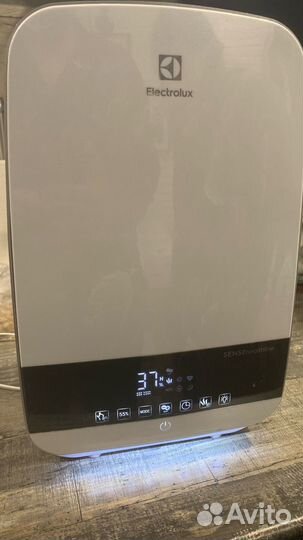 Увлажнитель воздуха Electrolux EHU-3310D