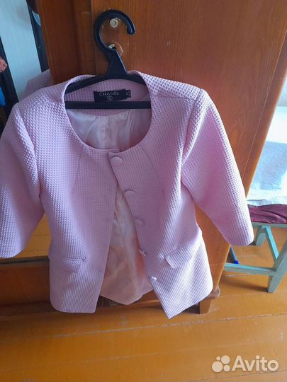 Пиджак летний новый,одет 2 раза