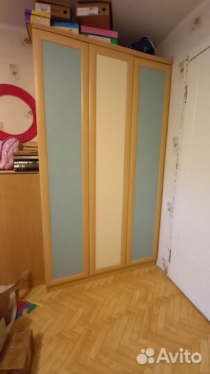 Мебель в детскую комнату шкаф стол