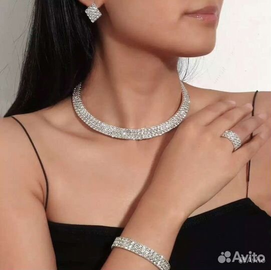 Комплекты украшений, бижутерия в аренду