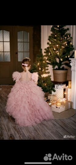 Нарядное платье