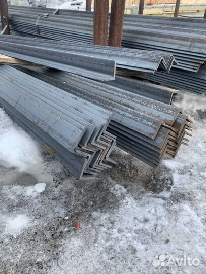 Уголок металлический, трубы, арматура