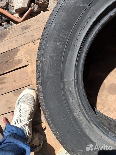 Sunfull Mont-Pro AT782 255/65 R17 130G