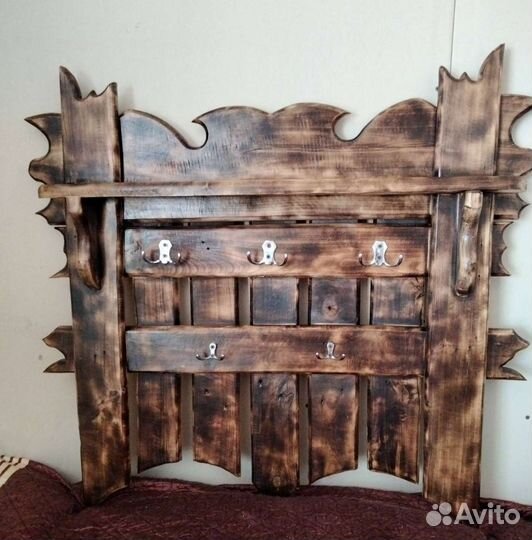 Вешалка для одежды настенная