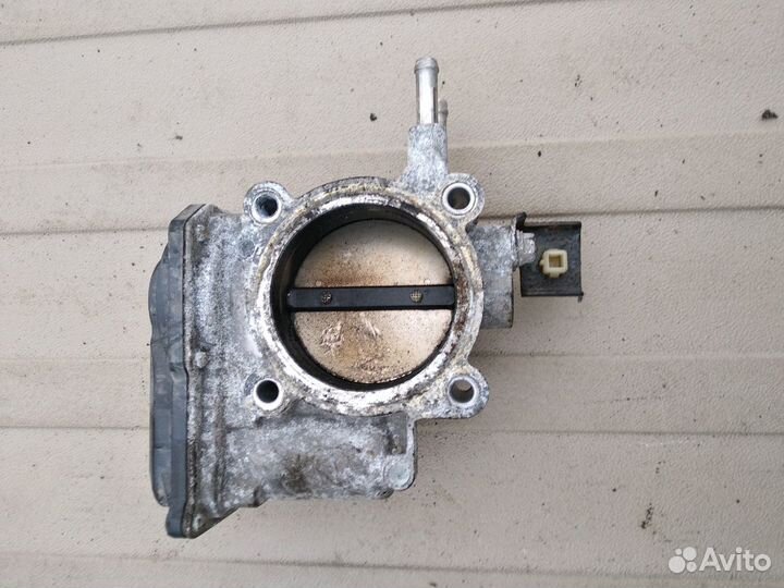 Дроссельная заслонка 2203036010 Toyota