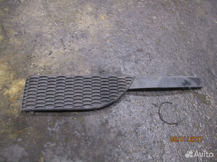 Накладка решетки радиатора Mercedes-Benz A94088803