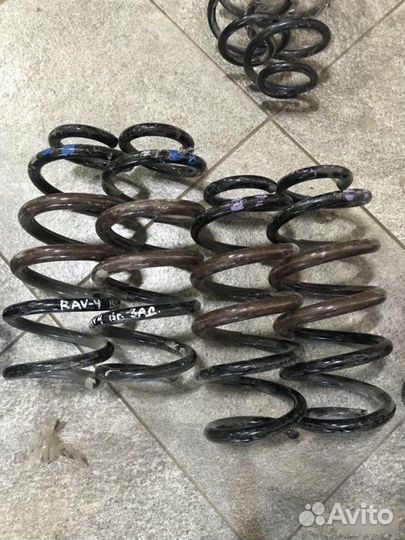 Пружина задняя Toyota Rav4