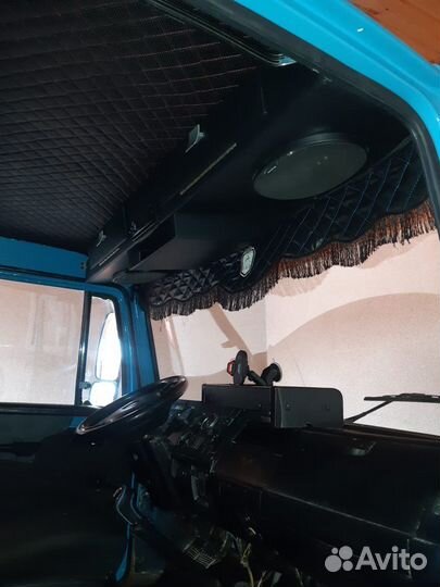 Полка под магнитолу и колонки в Газ 3309