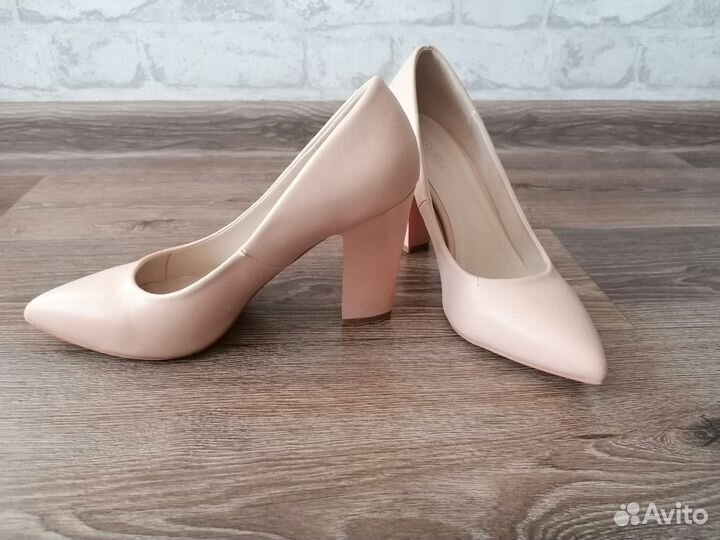 Туфли женские 37 размер бежевые