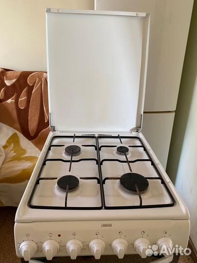 Газовая плита Zanussi ZCG562MW1