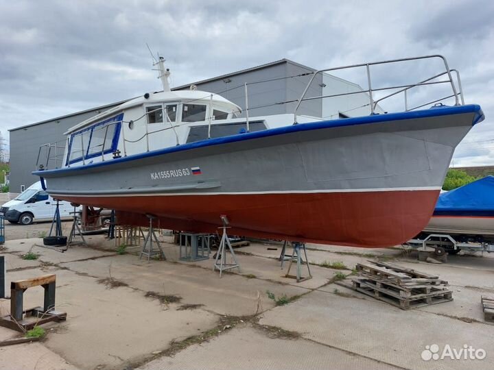 Катер водоизмещающий