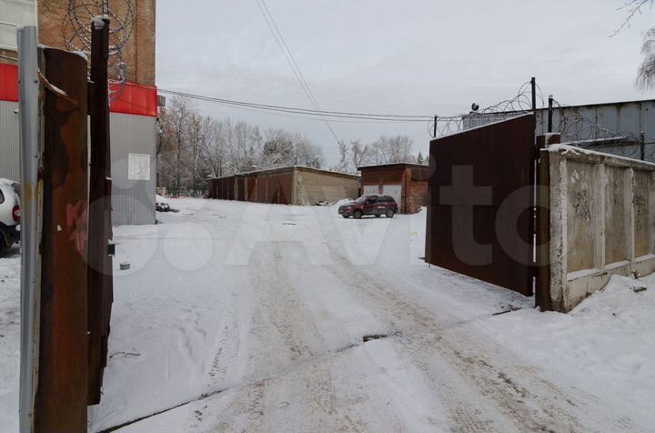 Продам помещение свободного назначения, 2734 м²