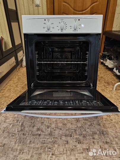 Встраиваемый духовой электрический шкаф б/у