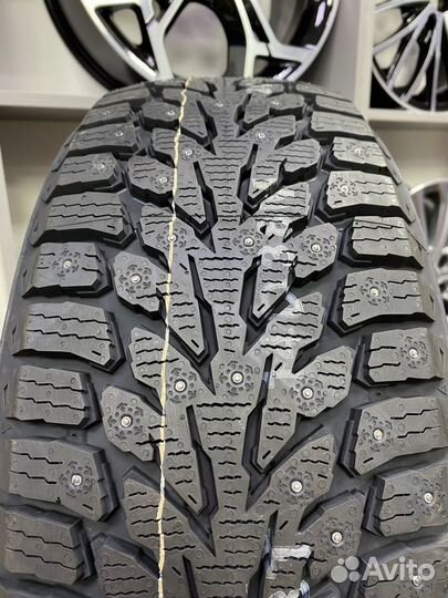 Kumho WinterCraft Ice Wi32 235/55 R19 105T