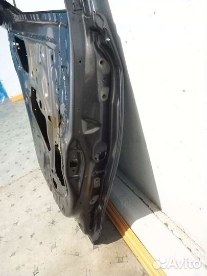 Дверь левая Toyota Corolla E180