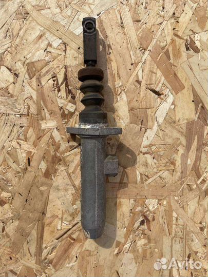 Главный цилиндр сцепления ауди 100с4