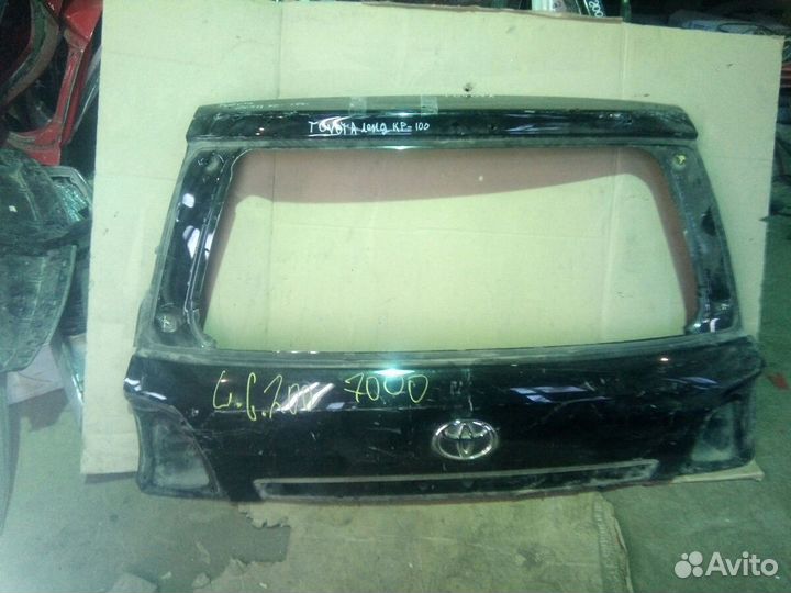 Ленд Крузер 200 крышка багажника