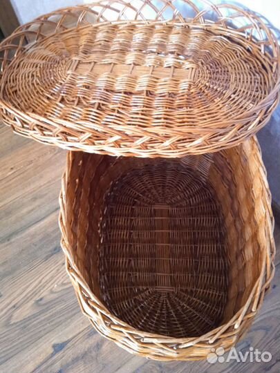 Интерьерная большая корзина с крышкой из лозы