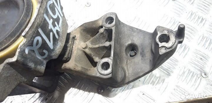 Опора двигателя правая K9K Renault Megane 3