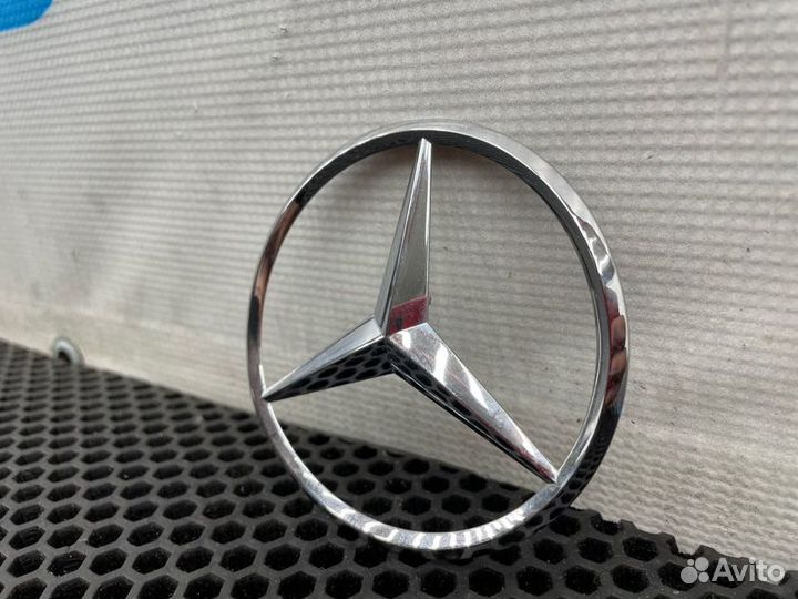 Эмблема задняя Mercedes-Benz E-Class W212 276.952